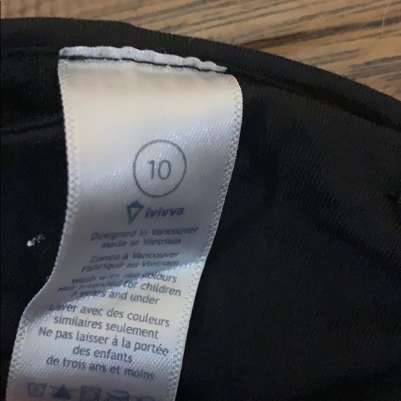 Black Cropped Ivivva Leggings - Picture 4 of 4